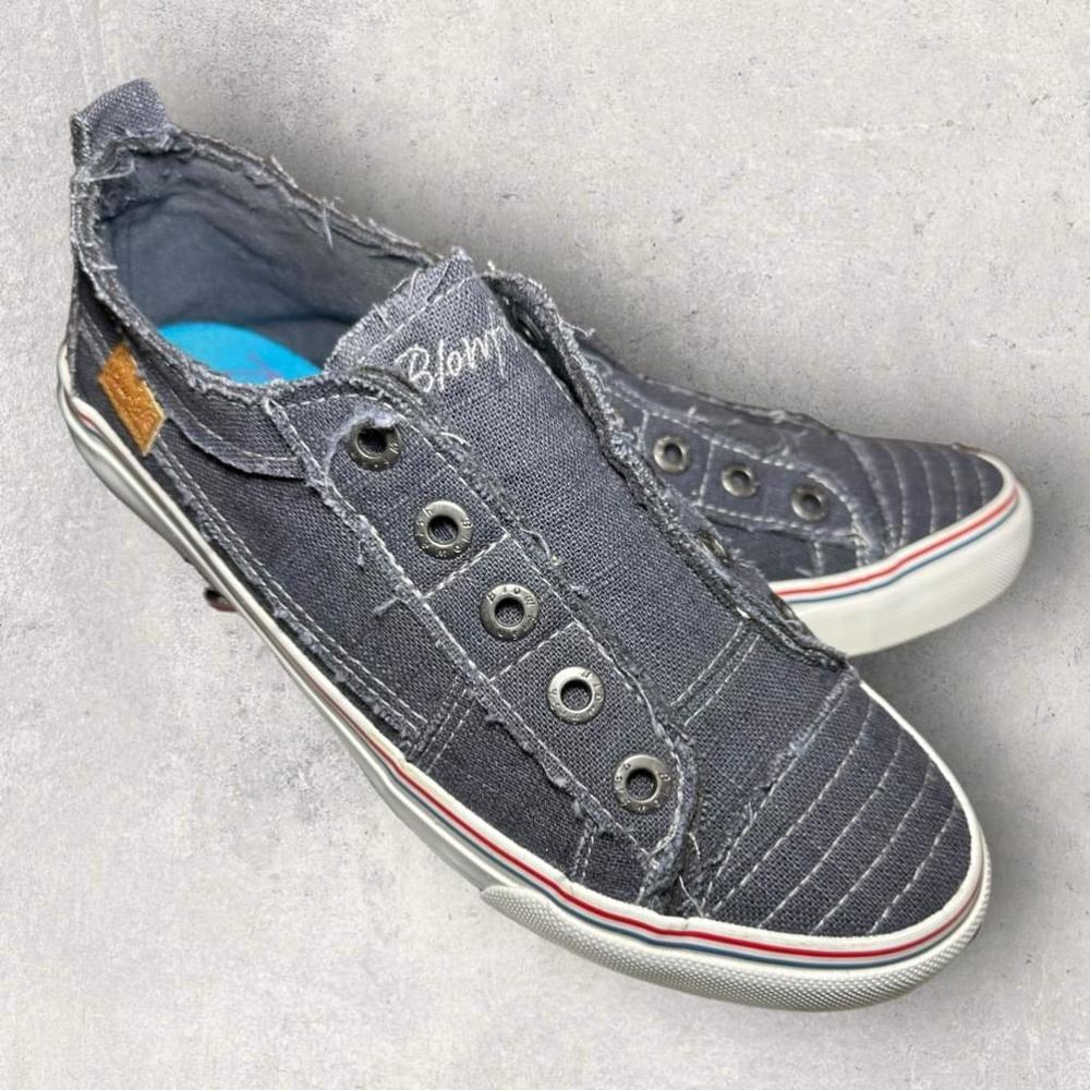 Blowfish Malibu Play Sneaker in Blue